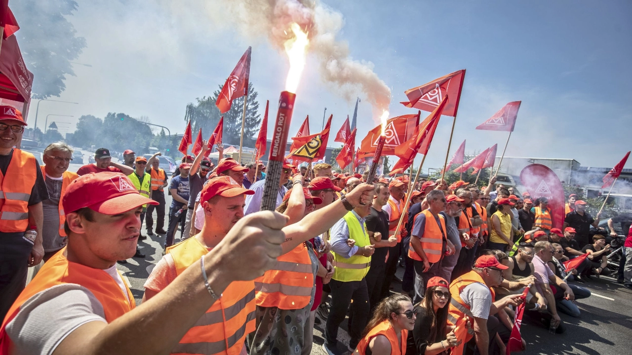 Kfz-Aktionstage in Frankfurt, Beschäftigte im Warnstreik