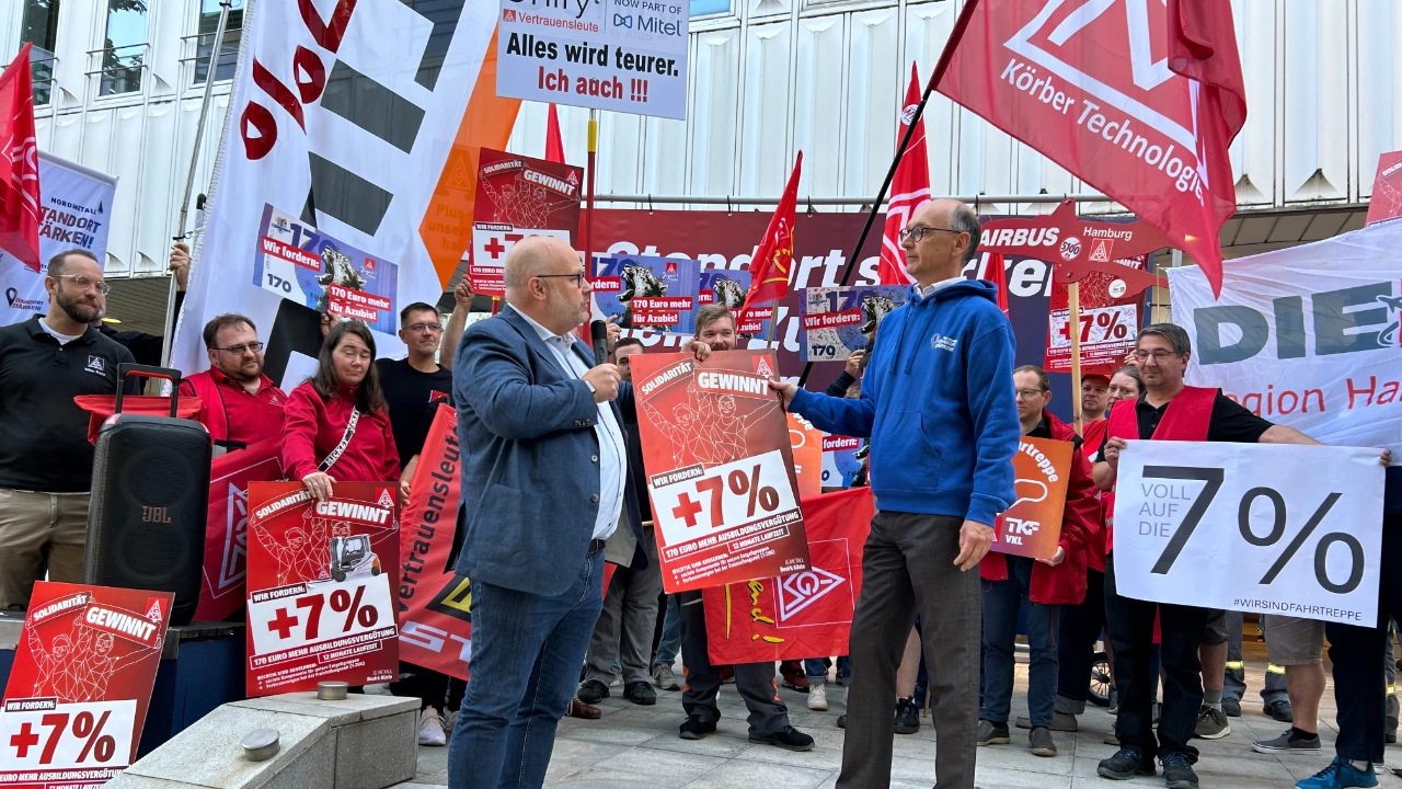 PK Presse Forderungsübergabe Nordmetall