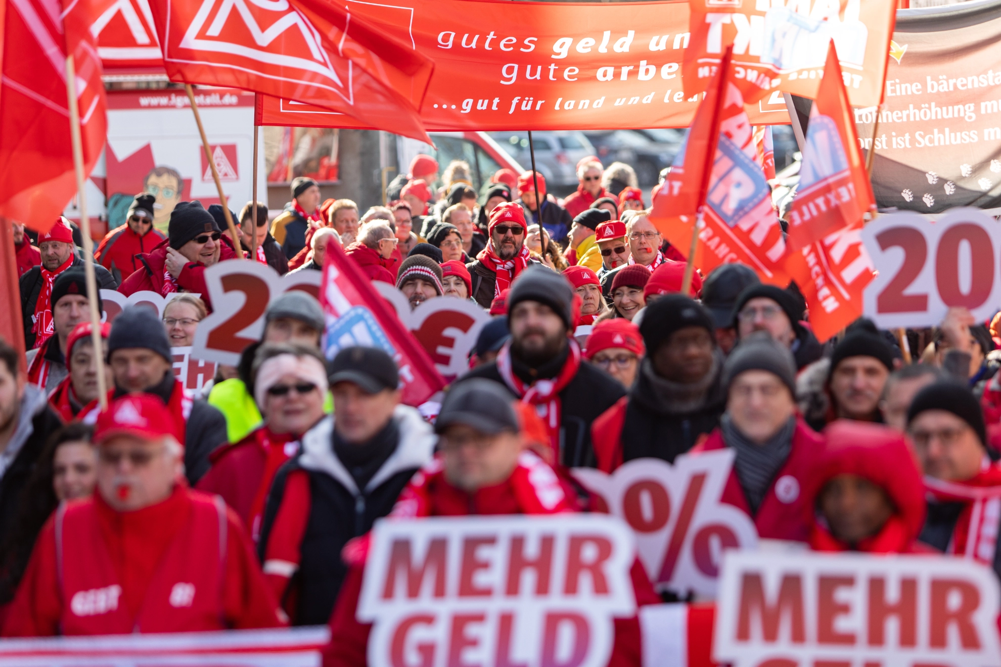 Tarifrunde Textil- und Bekleidungsindustrie: Kundgebung und Demonstration zur 2. Verhandlung in Ingolstadt