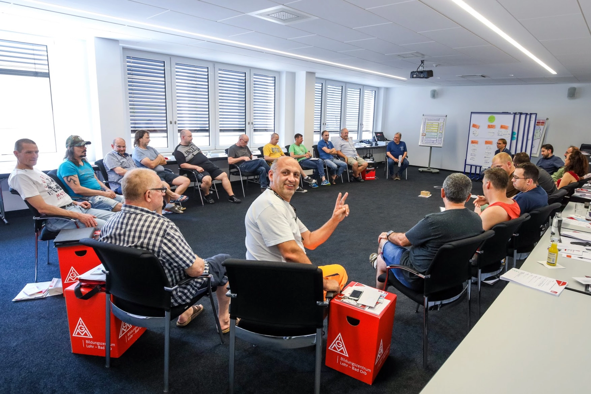 Blick in einen Seminarraum im IG Metall Bildungszentrum Bad Orb
