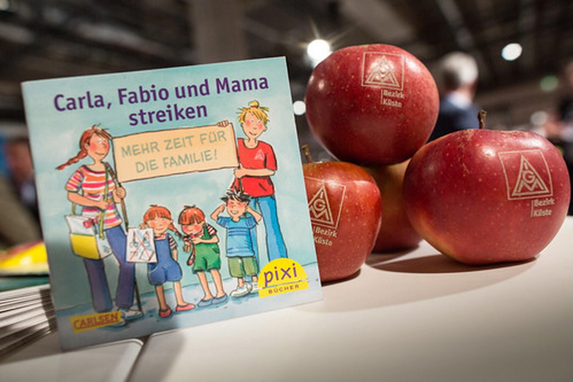 Carla, Fabio und Mama streiken