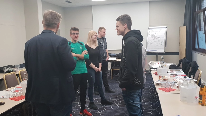 Kommunikationsseminar der IG Metall Jugend im November 2018 mit Besuch des "Jump House" in Bremen