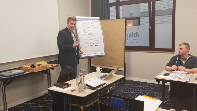 Kommunikationsseminar der IG Metall Jugend im November 2018 mit Besuch des "Jump House" in Bremen