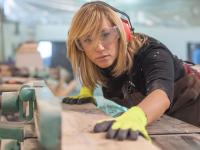 Einigung in Tarifrunde im Tischlerhandwerk: 5,4% mehr Geld und mehr Urlaub im Nordwesten