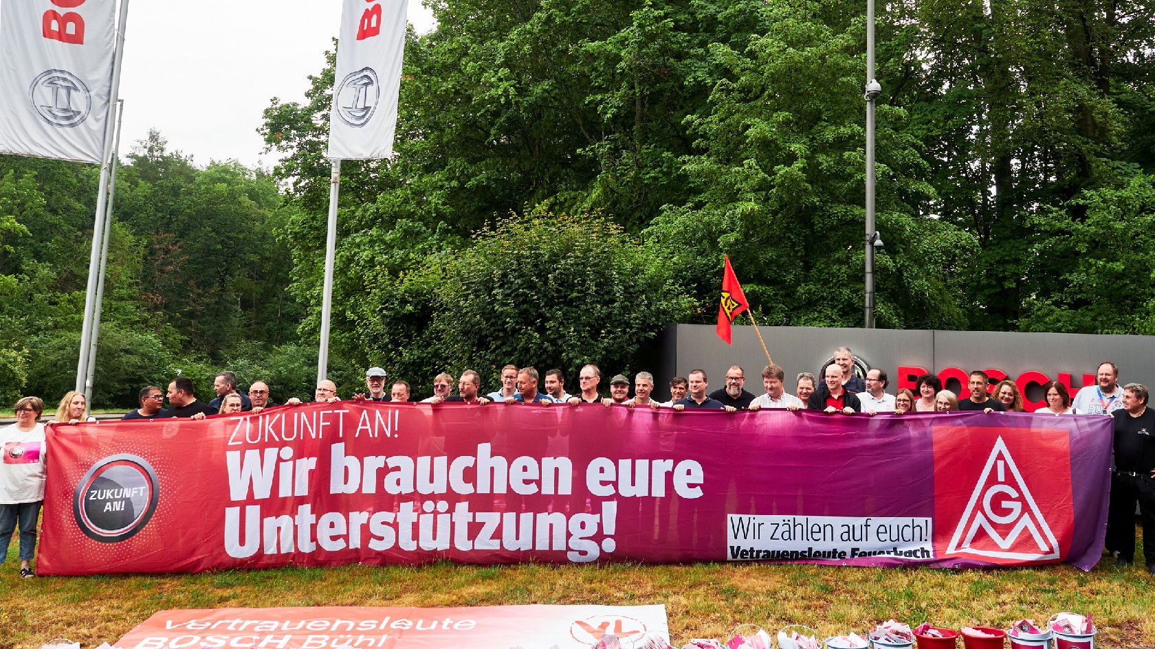 IG Metall-Vertrauensleute bei Bosch vor der Zukunftstarif-Verhandlung